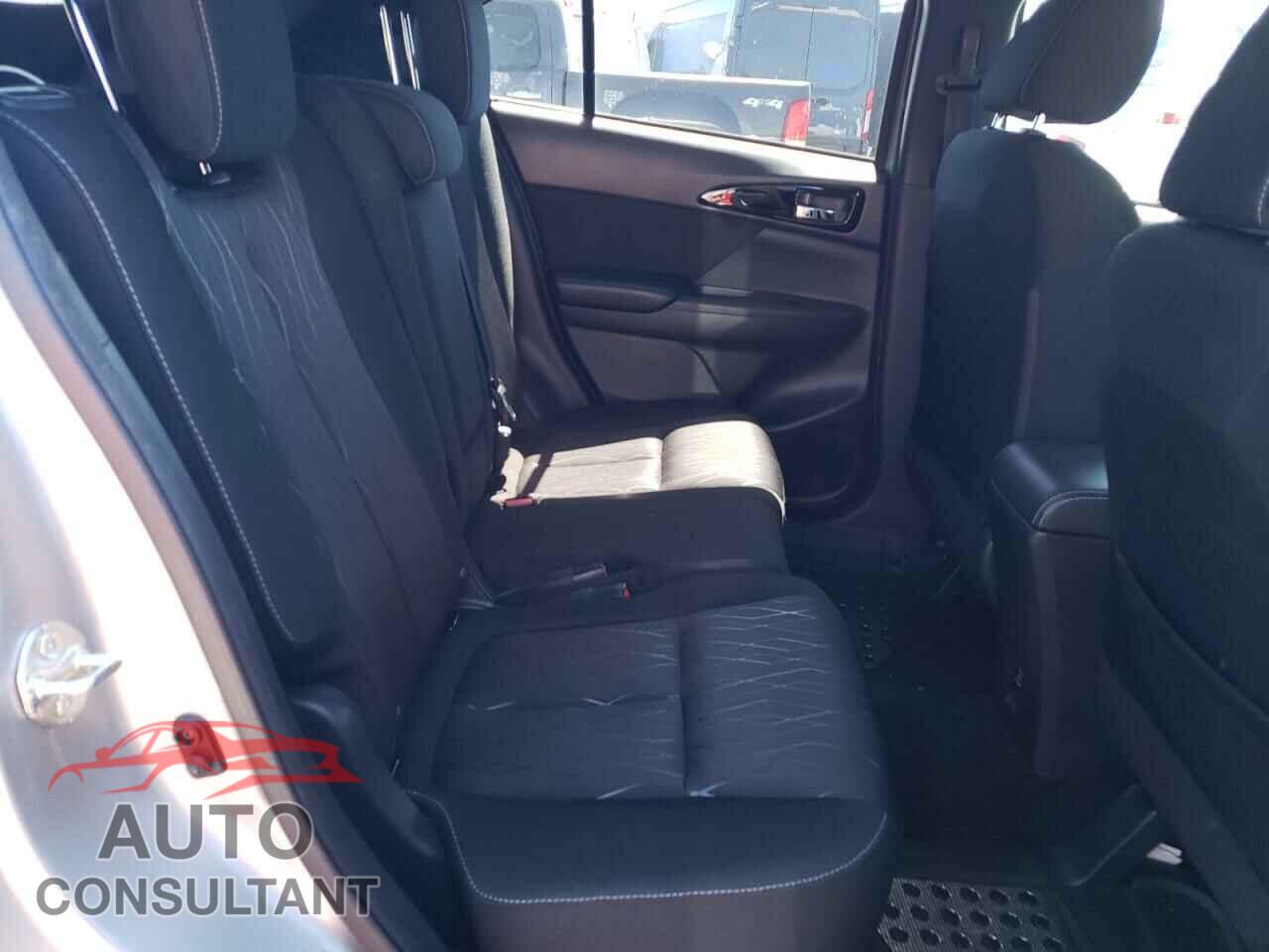 MITSUBISHI ECLIPSE 2018 - JA4AT5AA3JZ065111