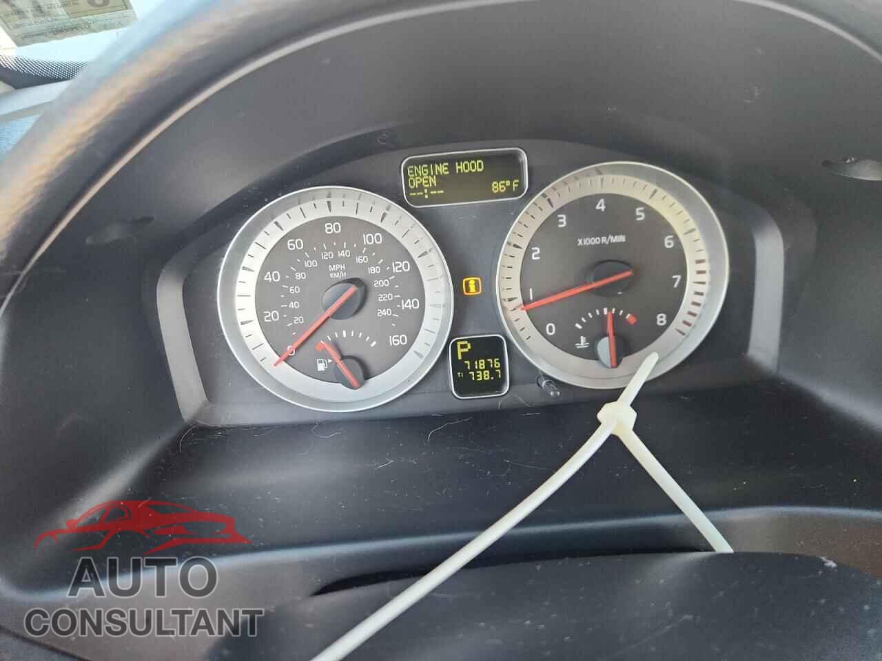 VOLVO C70 2013 - YV1672MC2DJ136503