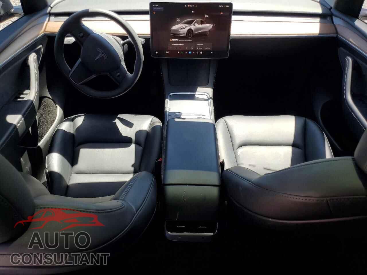 TESLA MODEL Y 2025 - 7SAYGAEE0SF269020