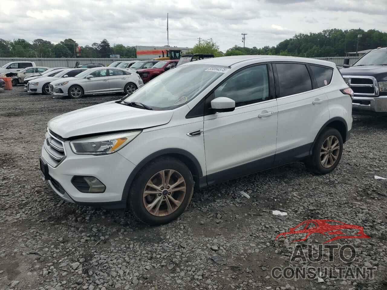FORD ESCAPE 2017 - 1FMCU0GD1HUD18476