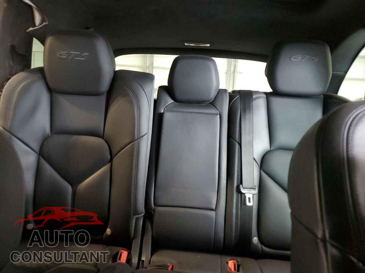 PORSCHE CAYENNE 2016 - WP1AD2A2XGLA80001