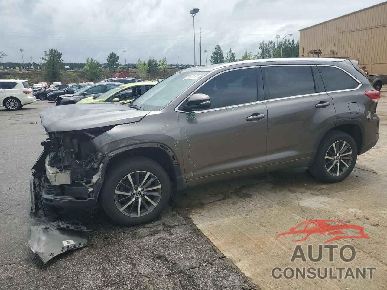 TOYOTA HIGHLANDER 2017 - 5TDKZRFH3HS513428