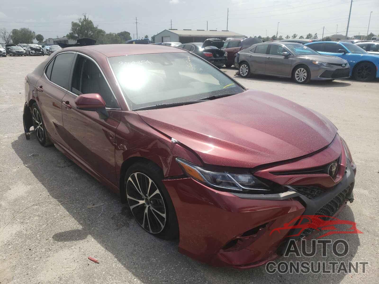 TOYOTA CAMRY 2018 - 4T1B11HK2JU595635