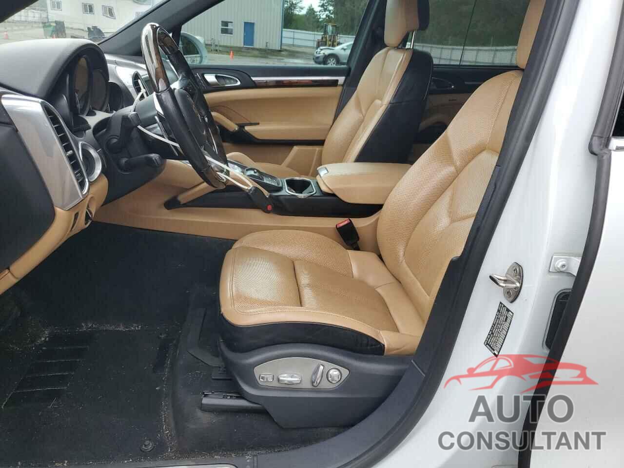 PORSCHE CAYENNE 2016 - WP1AA2A23GKA14940