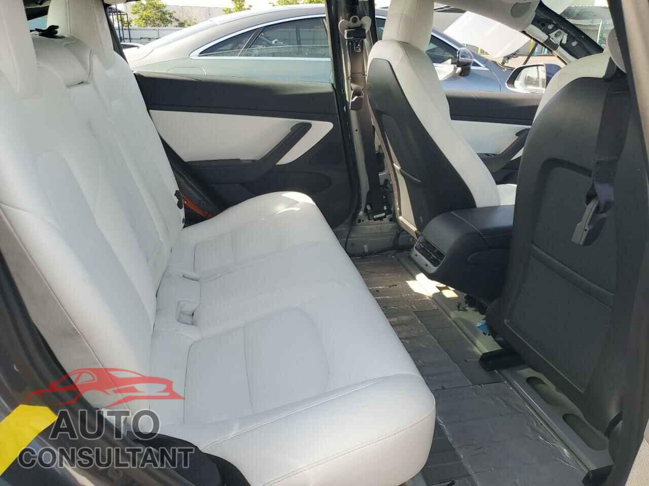 TESLA MODEL 3 2020 - 5YJ3E1EB6LF640038