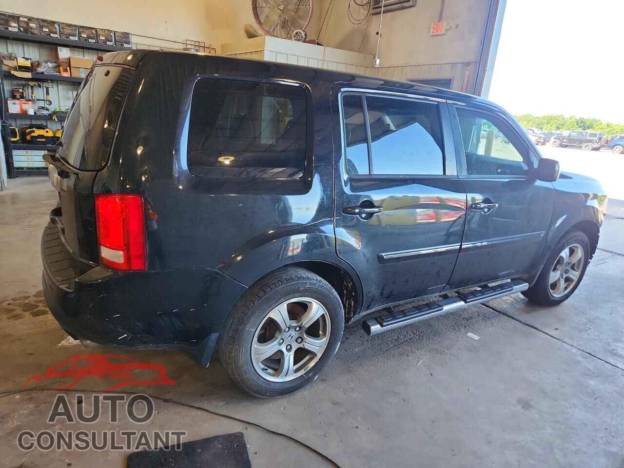 HONDA PILOT 2012 - 5FNYF3H5XCB013685
