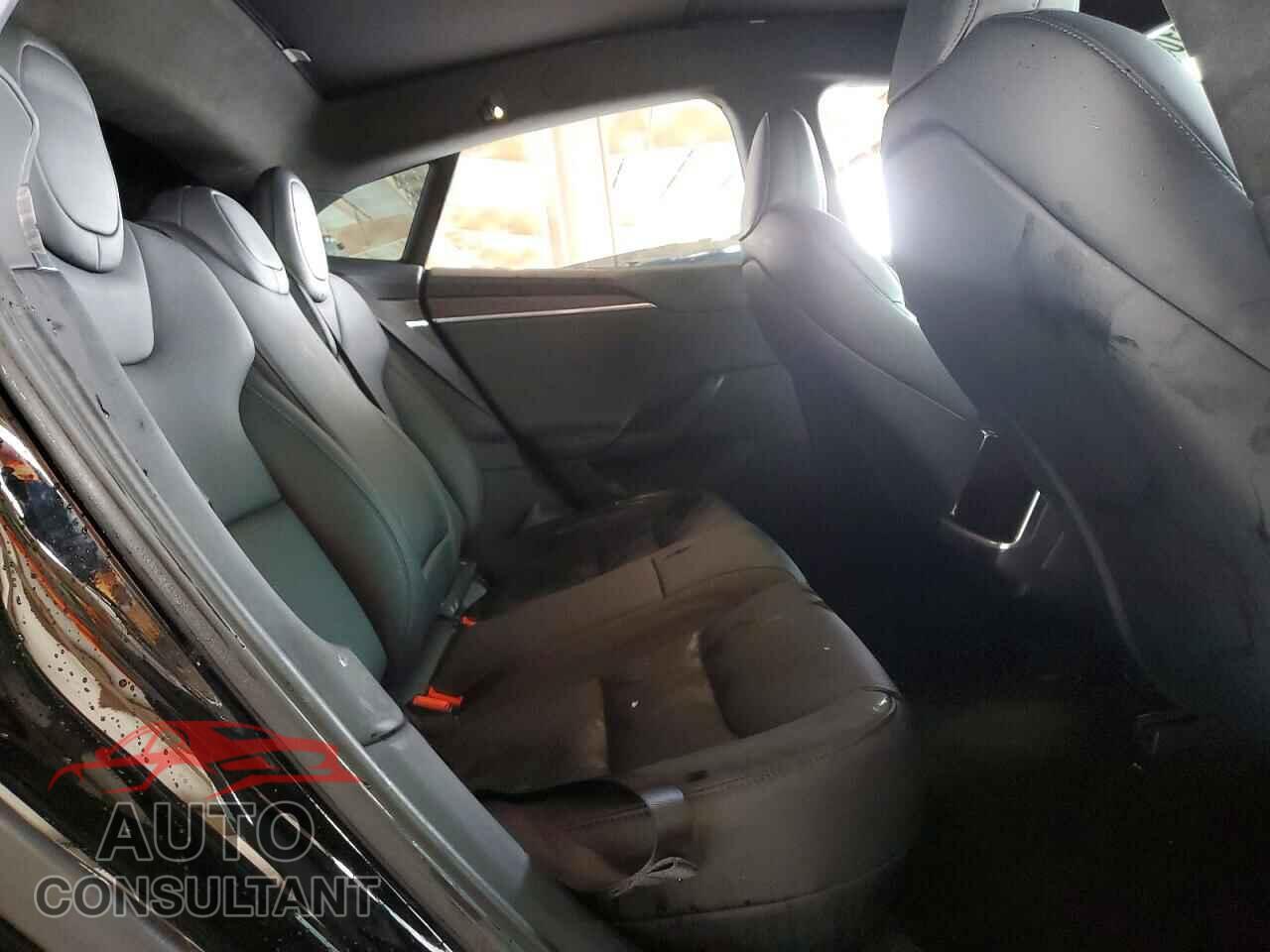TESLA MODEL S 2024 - 5YJSA1E50RF537465