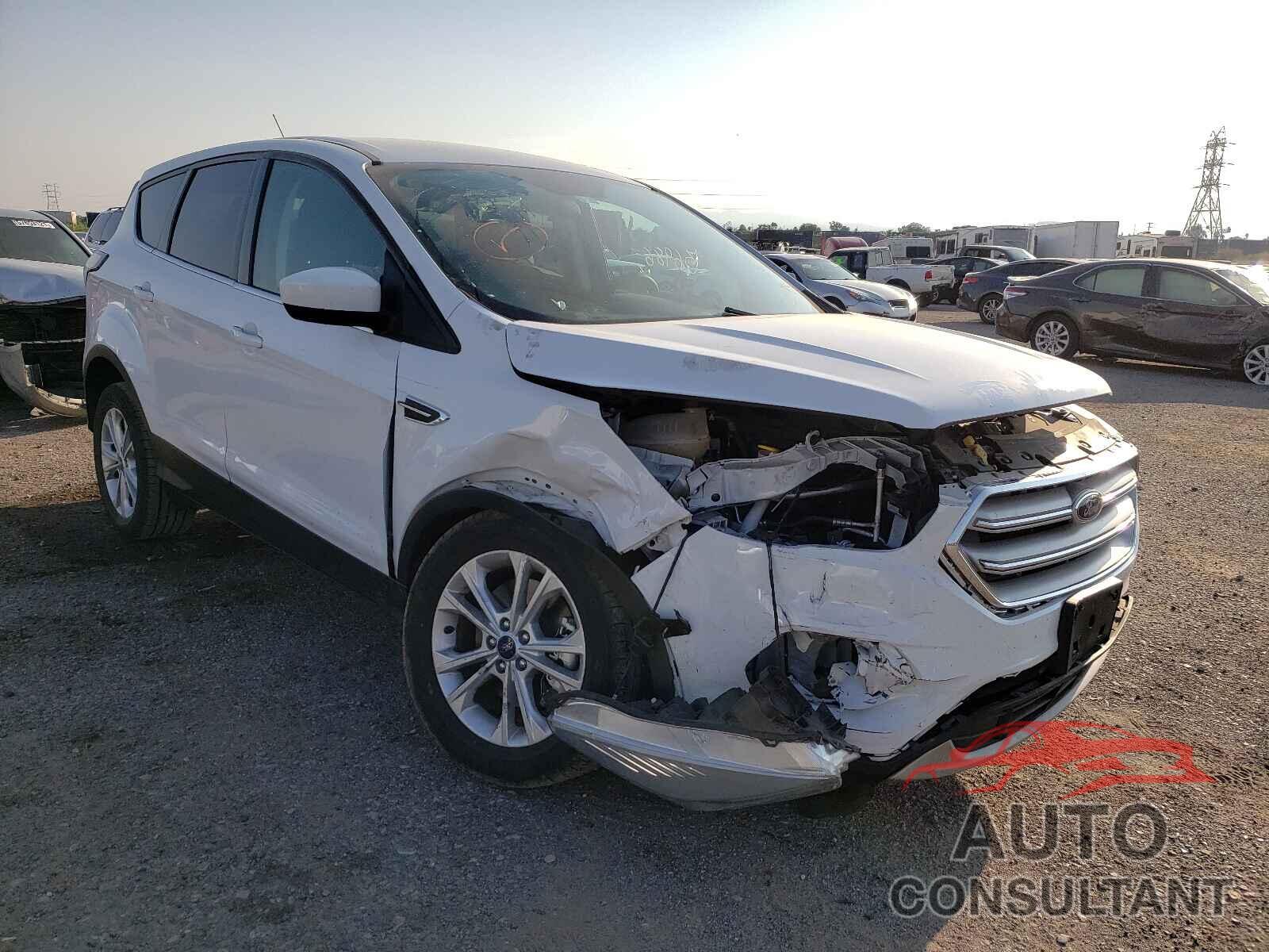 FORD ESCAPE 2017 - 1FMCU9G99HUA38949