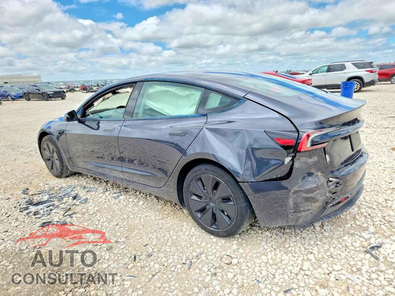 TESLA MODEL 3 2024 - 5YJ3E1EA5RF836293
