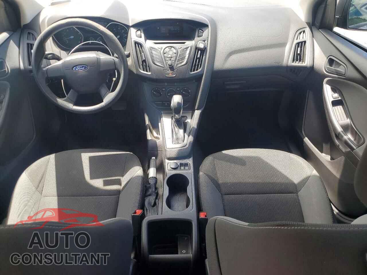 FORD FOCUS 2014 - 1FADP3E2XEL338414