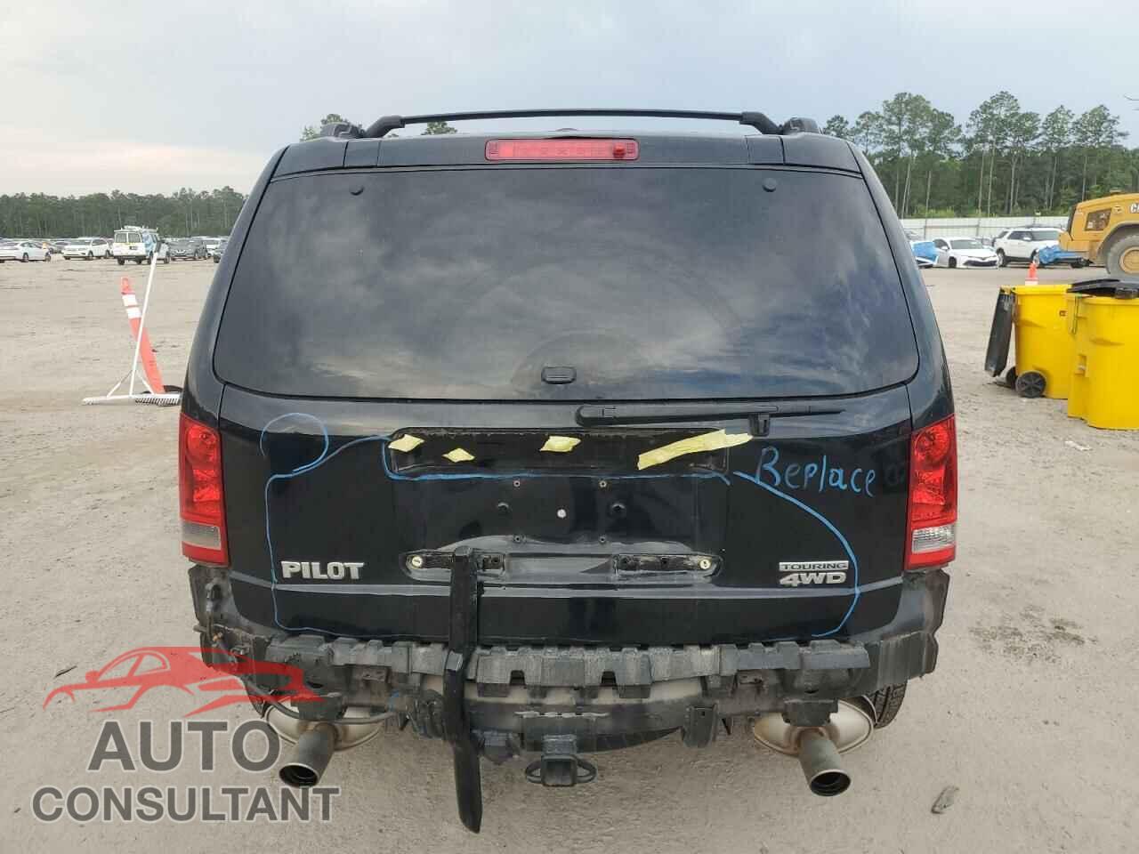 HONDA PILOT 2013 - 5FNYF4H94DB053500