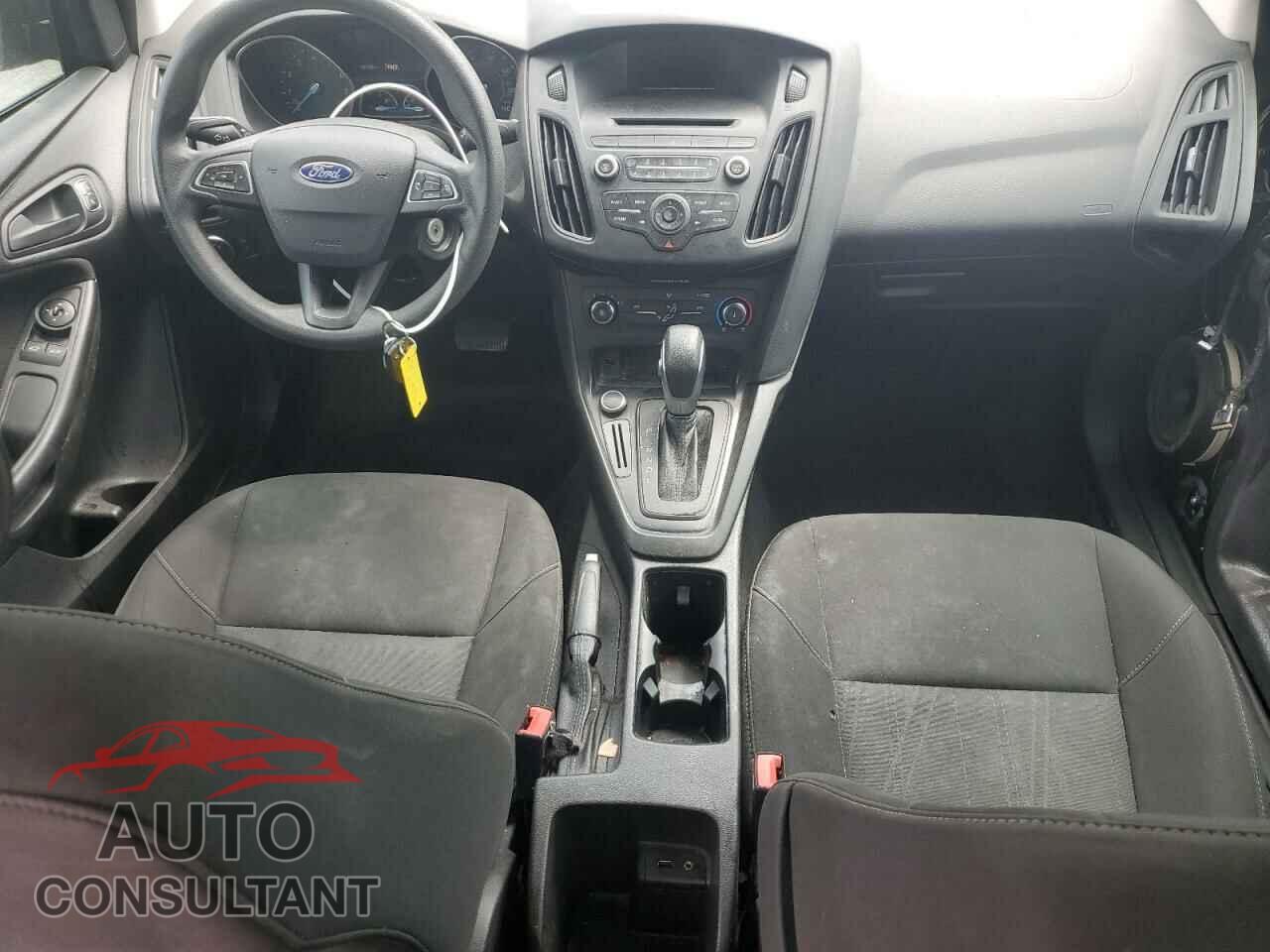 FORD FOCUS 2017 - 1FADP3E29HL326940