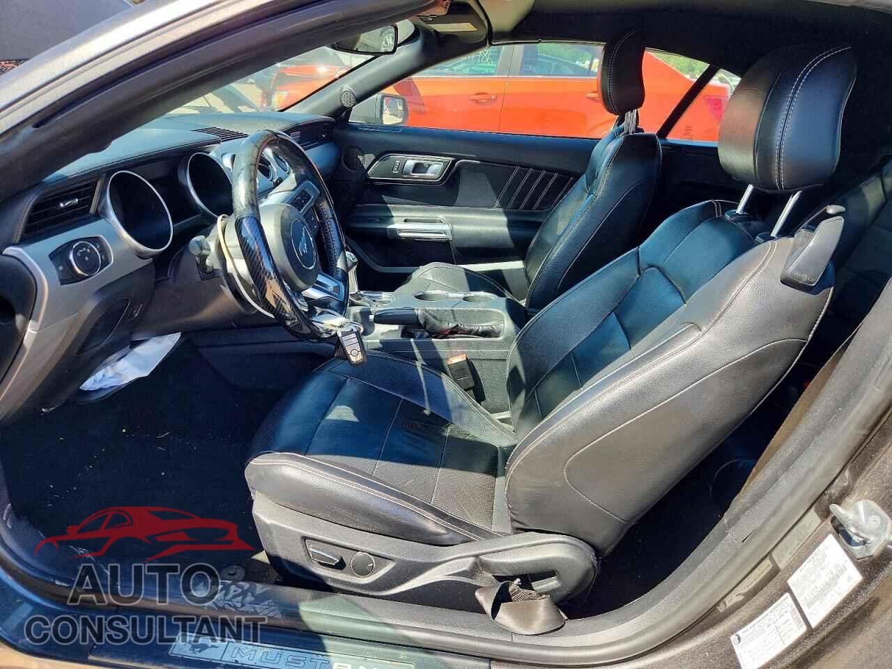 FORD MUSTANG 2018 - 1FATP8UH4J5124385
