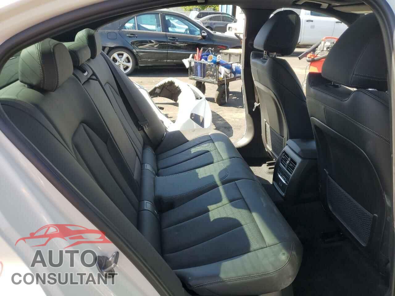 BMW 3 SERIES 2023 - 3MW69FF02P8D08357