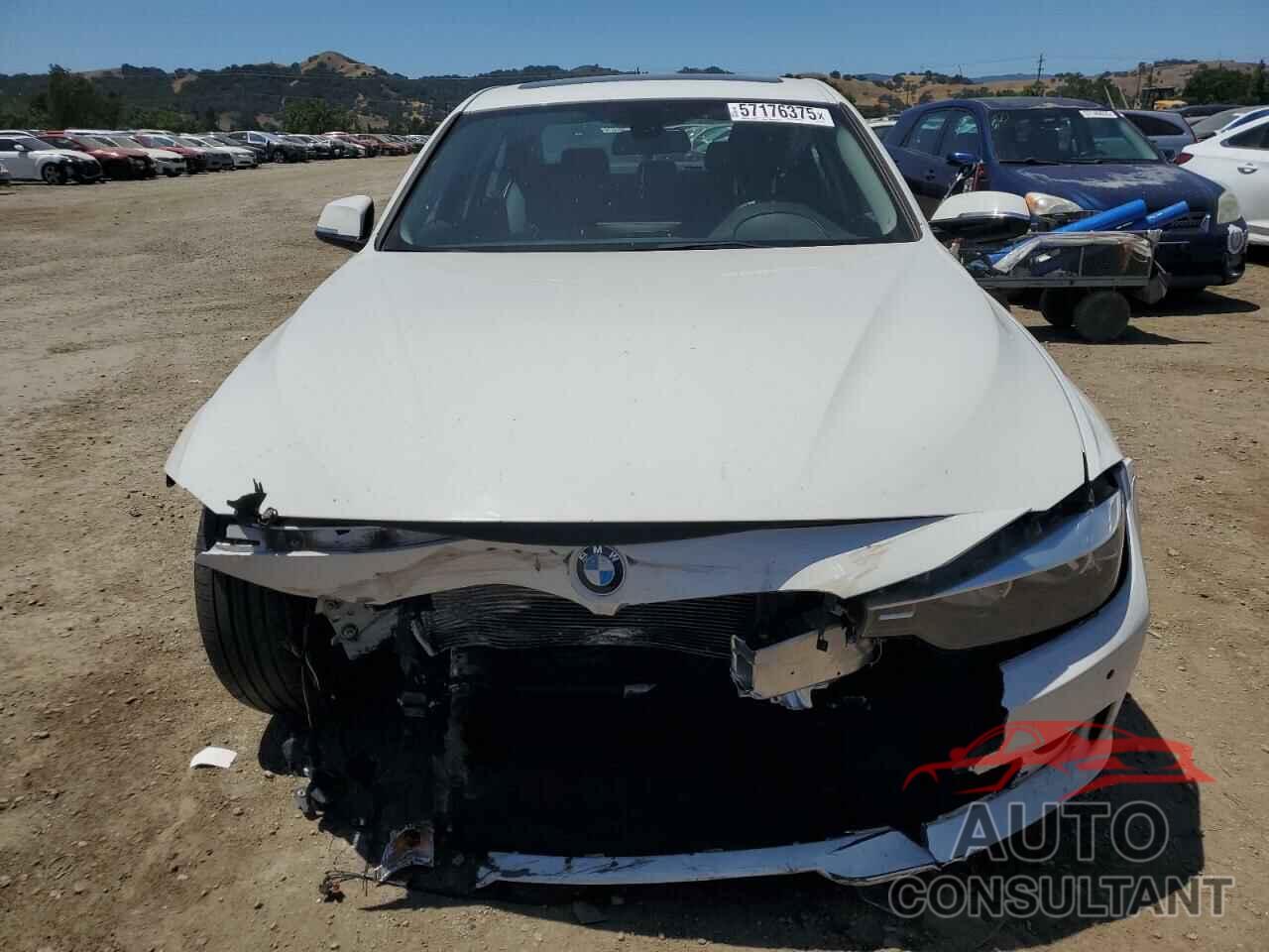 BMW 3 SERIES 2015 - WBA3B1G59FNT05410