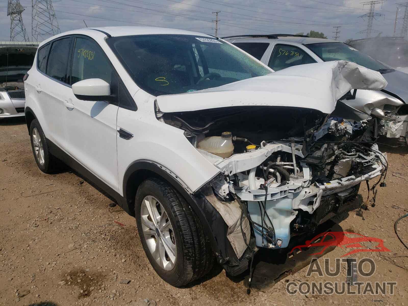 FORD ESCAPE 2017 - 1FMCU9GD2HUD19057