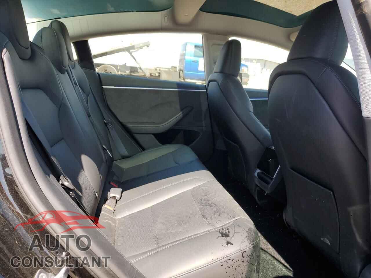 TESLA MODEL 3 2025 - 5YJ3E1EB4SF905716