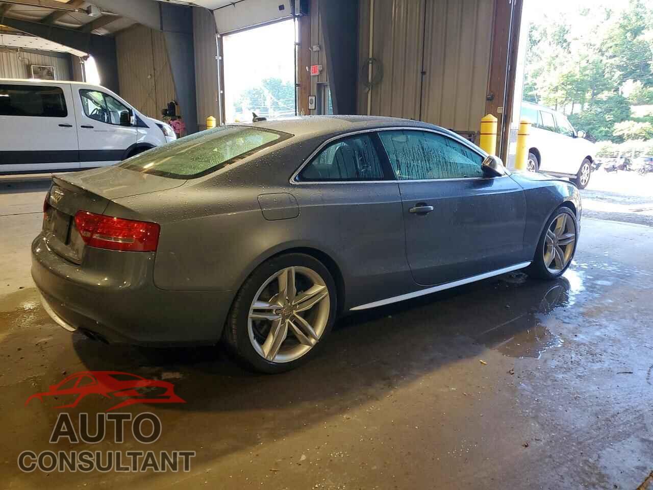 AUDI S5/RS5 2012 - WAUCVAFR2CA019686