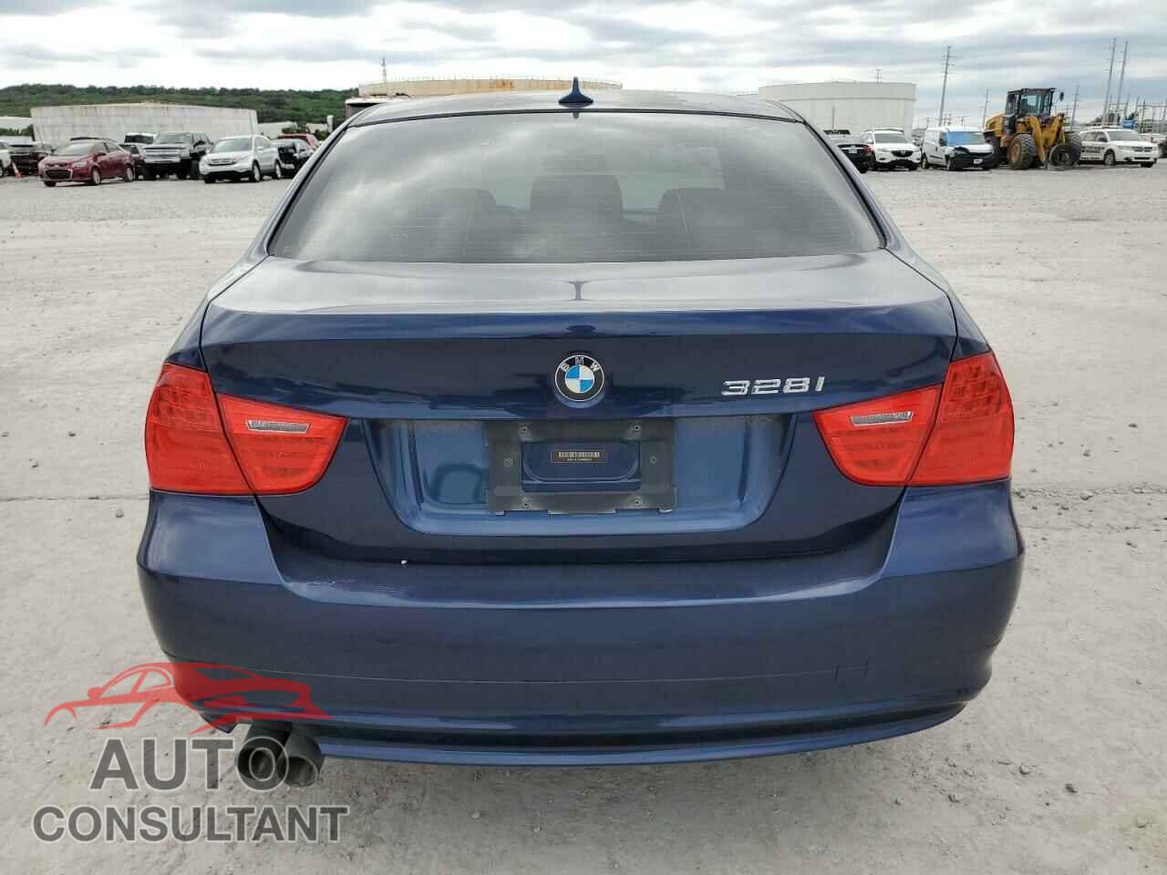 BMW 3 SERIES 2011 - WBAPH7C53BA802155