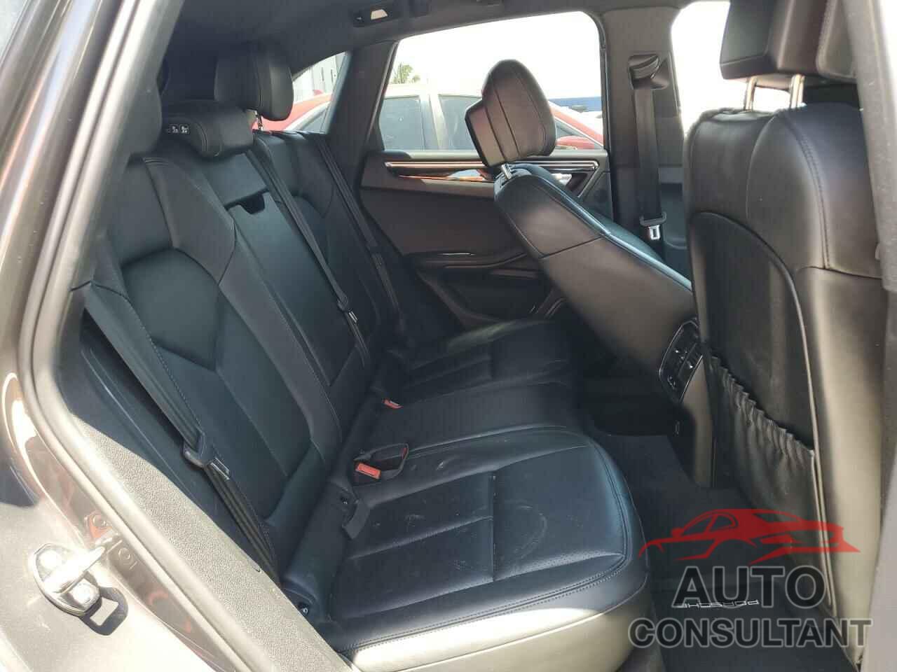 PORSCHE MACAN 2018 - WP1AA2A58JLB03320