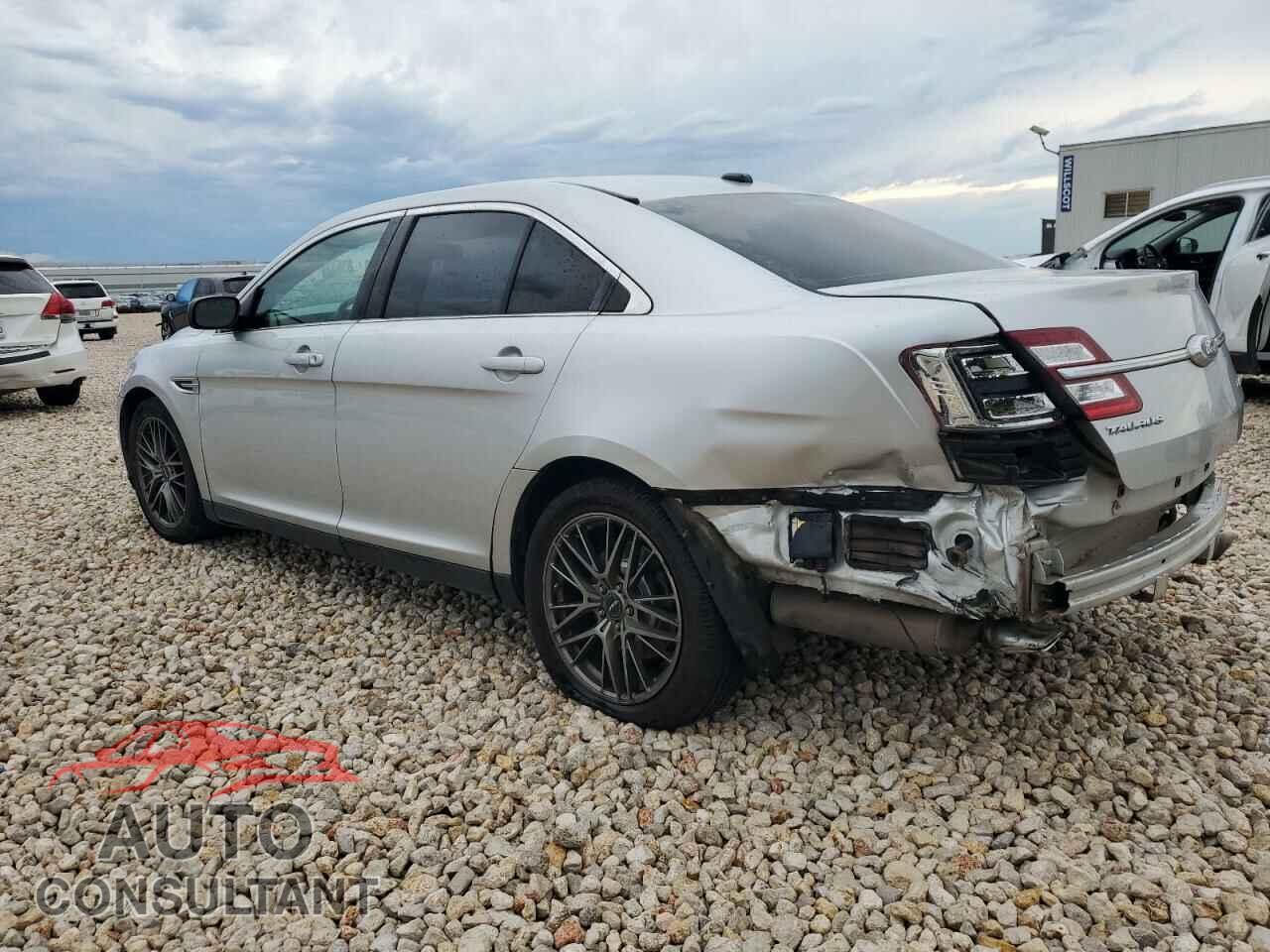 FORD TAURUS 2017 - 1FAHP2F85HG104337