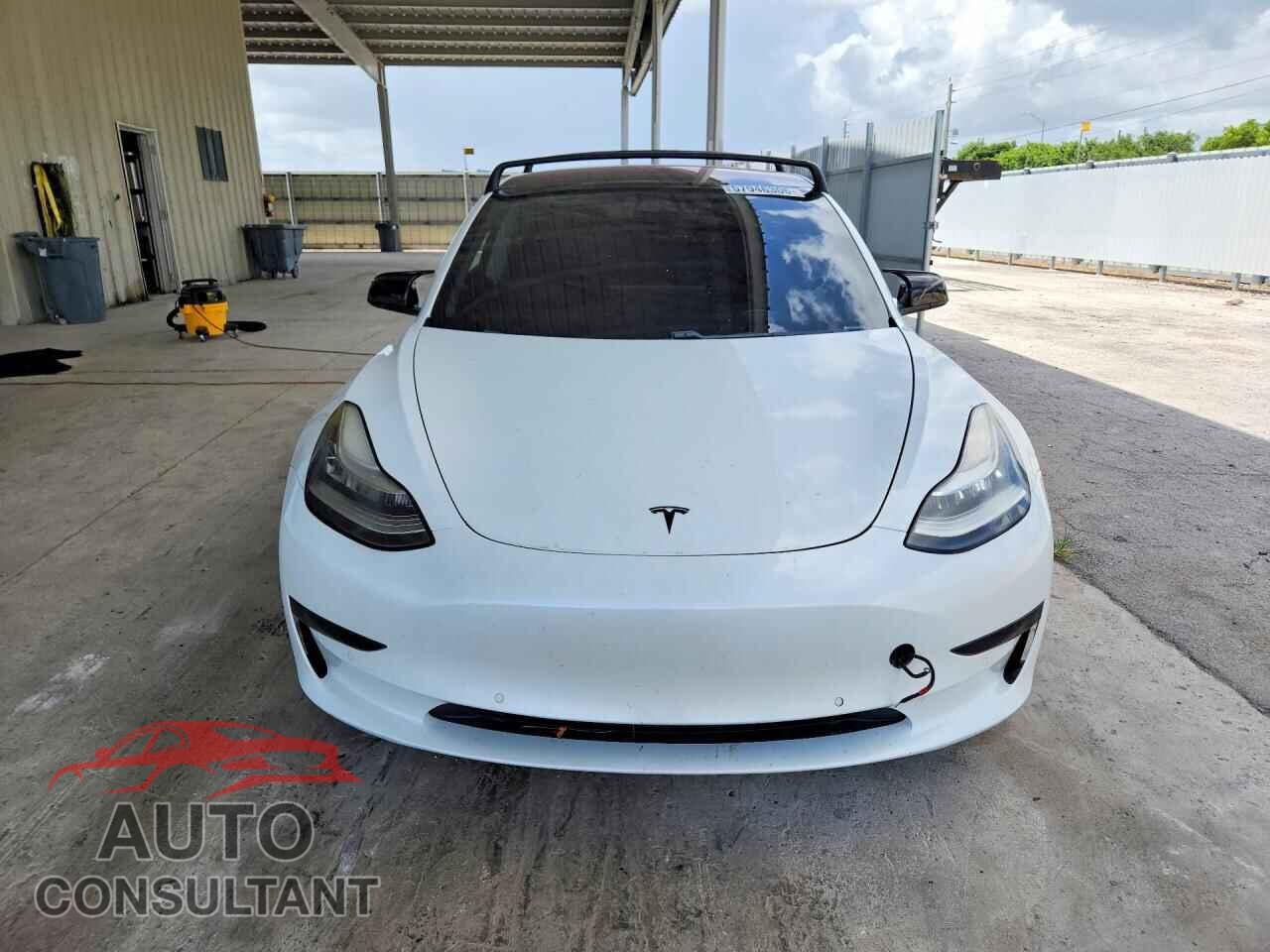 TESLA MODEL 3 2018 - 5YJ3E1EA1JF161675