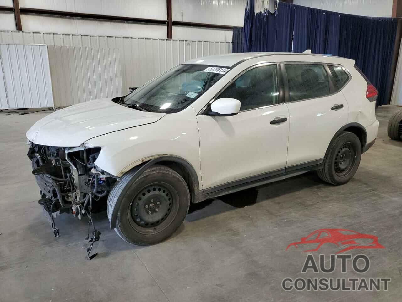 NISSAN ROGUE 2017 - KNMAT2MT3HP560478