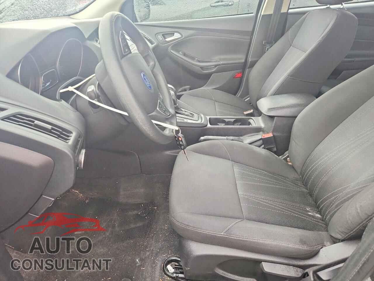 FORD FOCUS 2015 - 1FADP3F22FL216663