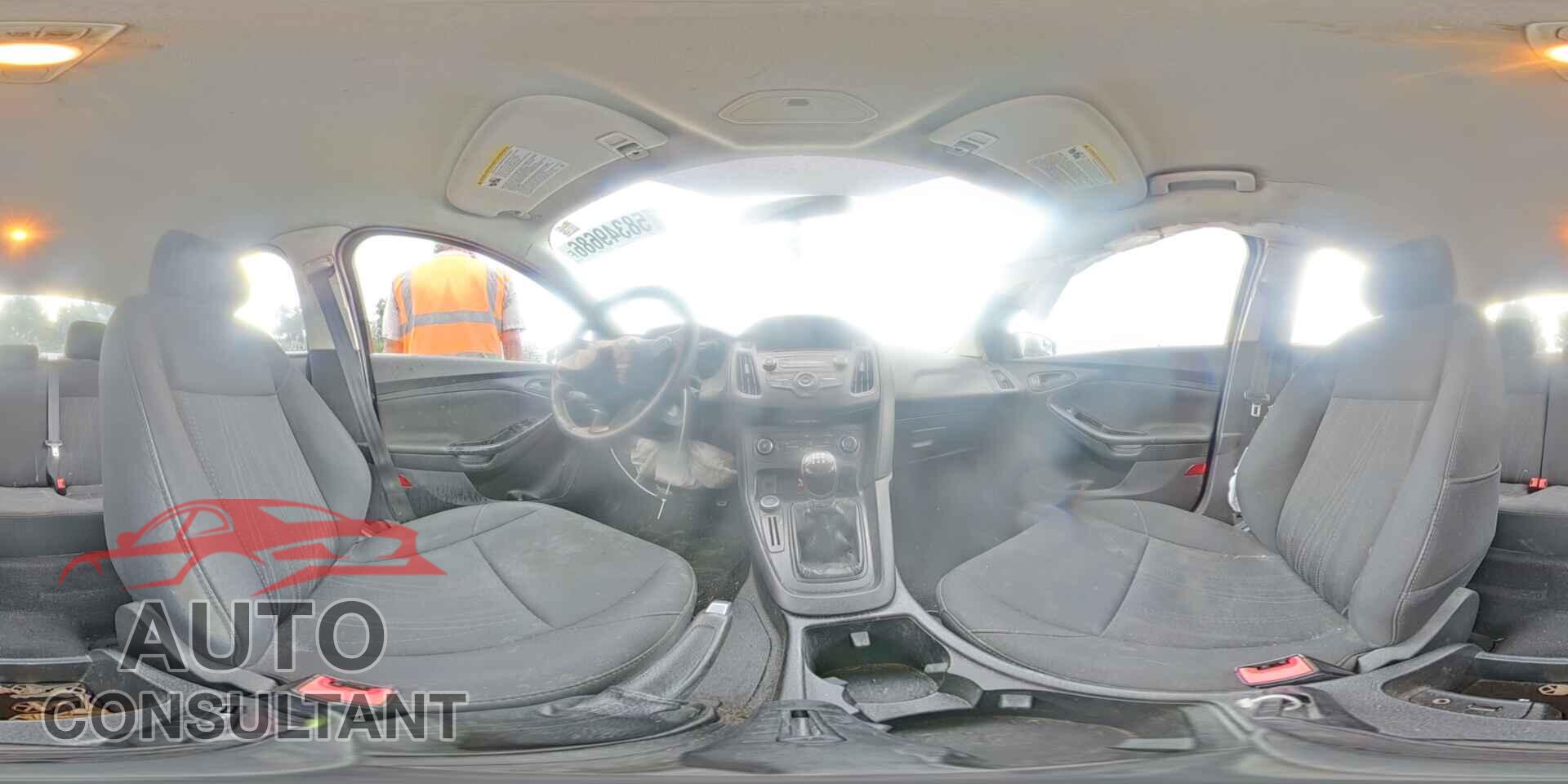 FORD FOCUS 2017 - 1FADP3E22HL327637