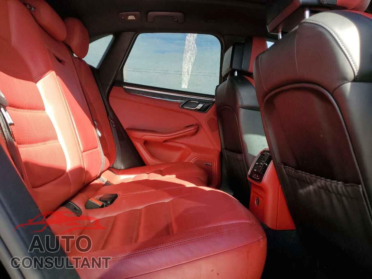 PORSCHE MACAN 2017 - WP1AG2A59HLB52843