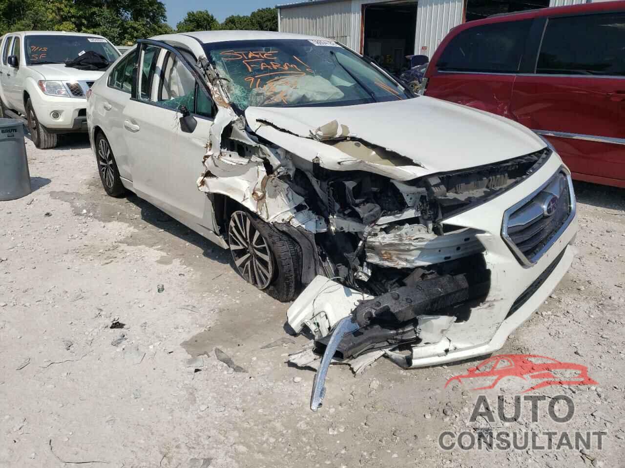 SUBARU LEGACY 2018 - 4S3BNAF66J3028087