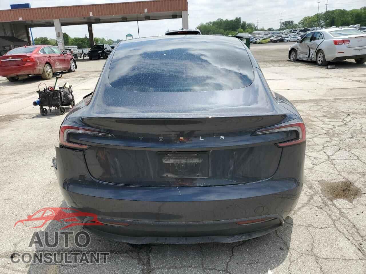 TESLA MODEL 3 2024 - 5YJ3E1EA4RF740512