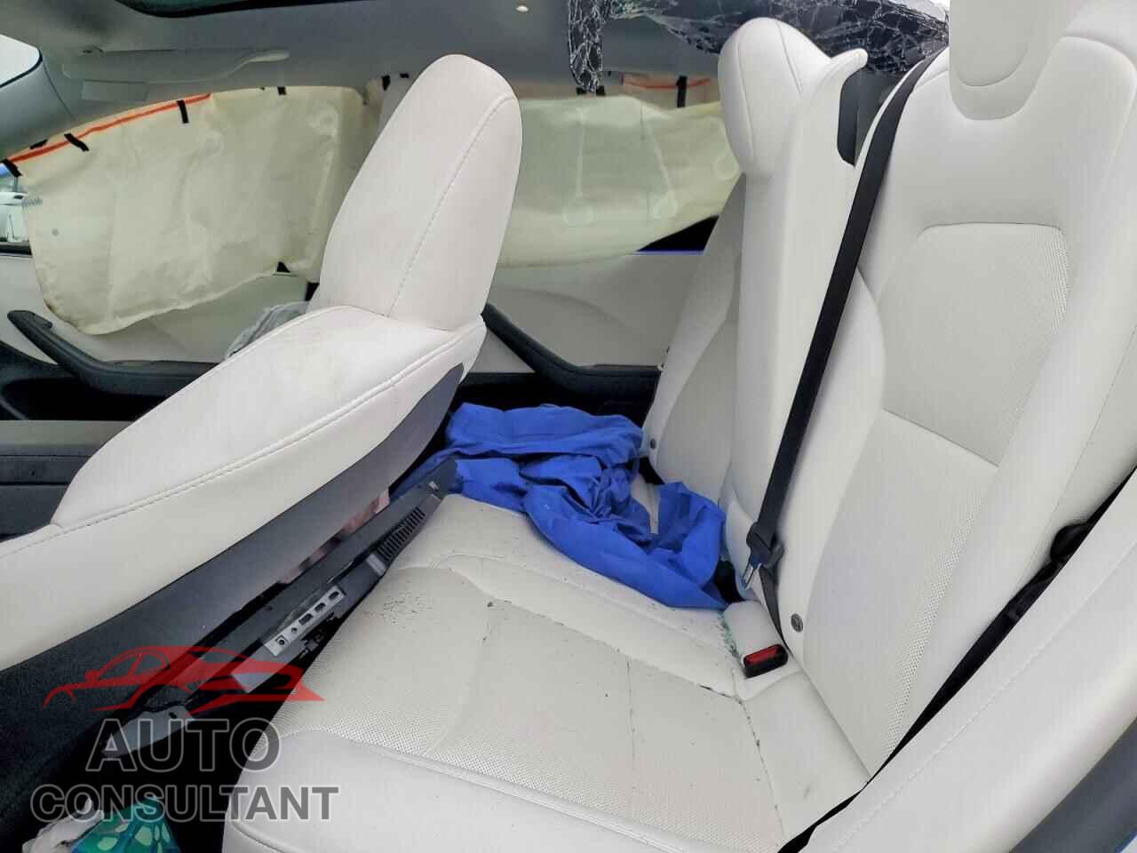 TESLA MODEL 3 2024 - 5YJ3E1EB7RF792239
