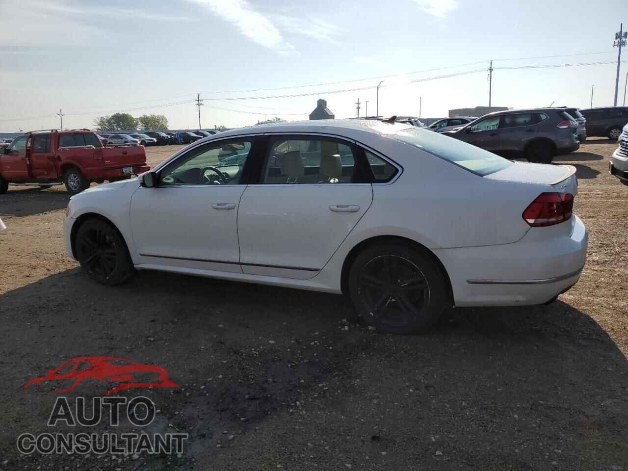 VOLKSWAGEN PASSAT 2014 - 1VWCT7A30EC017633
