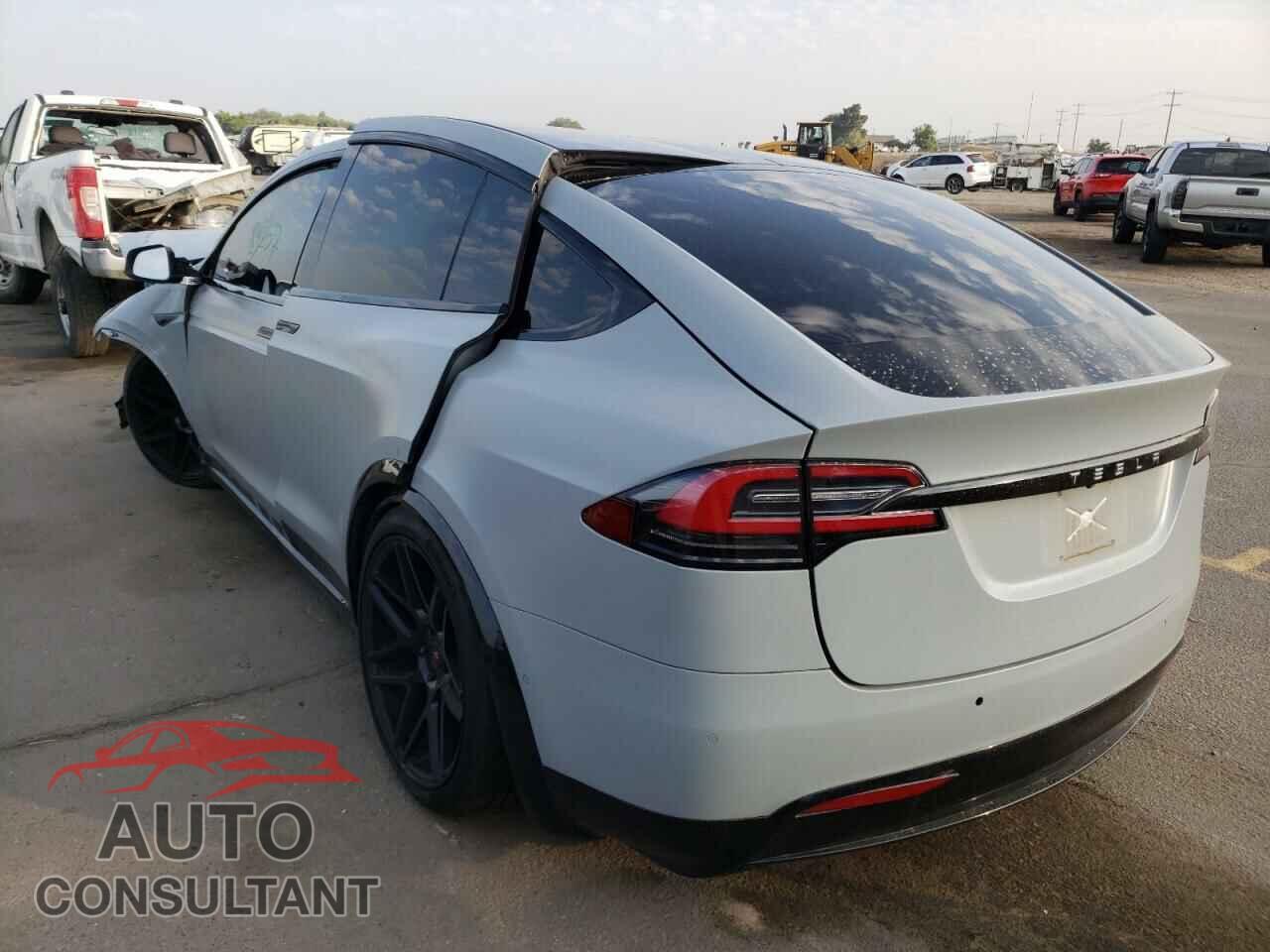 TESLA MODEL X 2016 - 5YJXCBE42GF020503