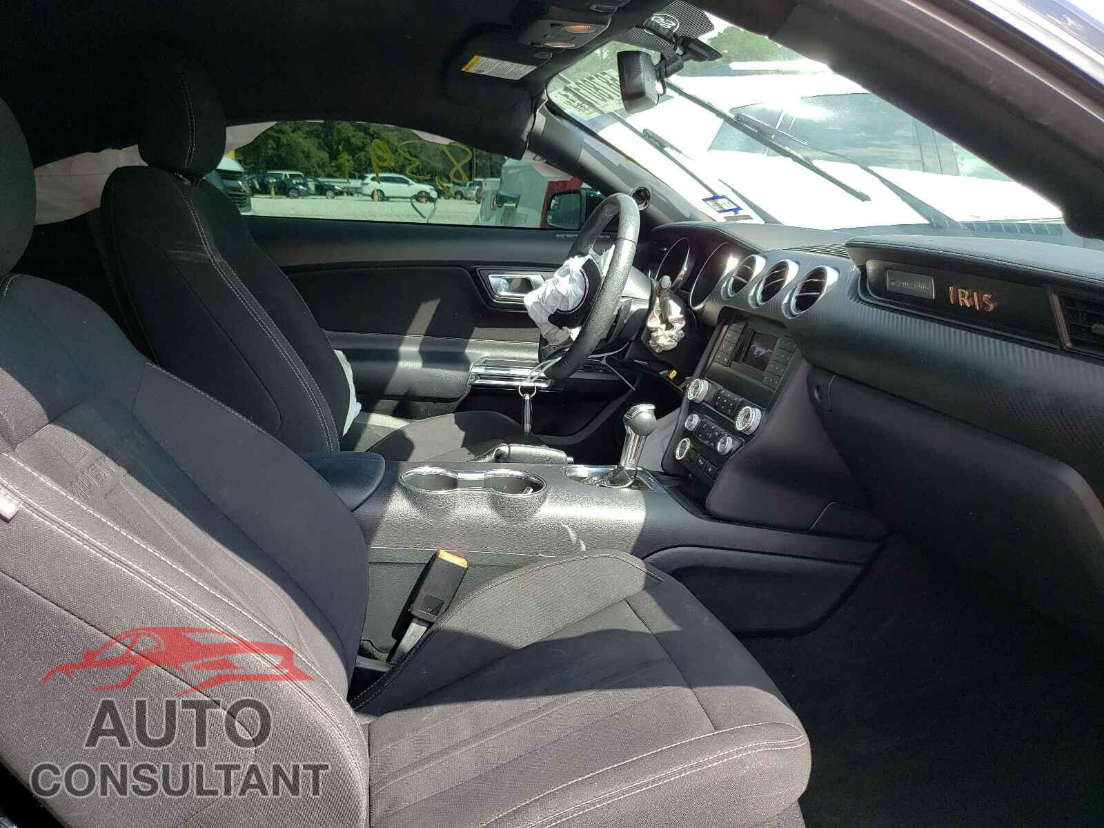 FORD MUSTANG 2019 - 1FA6P8TH9K5204233