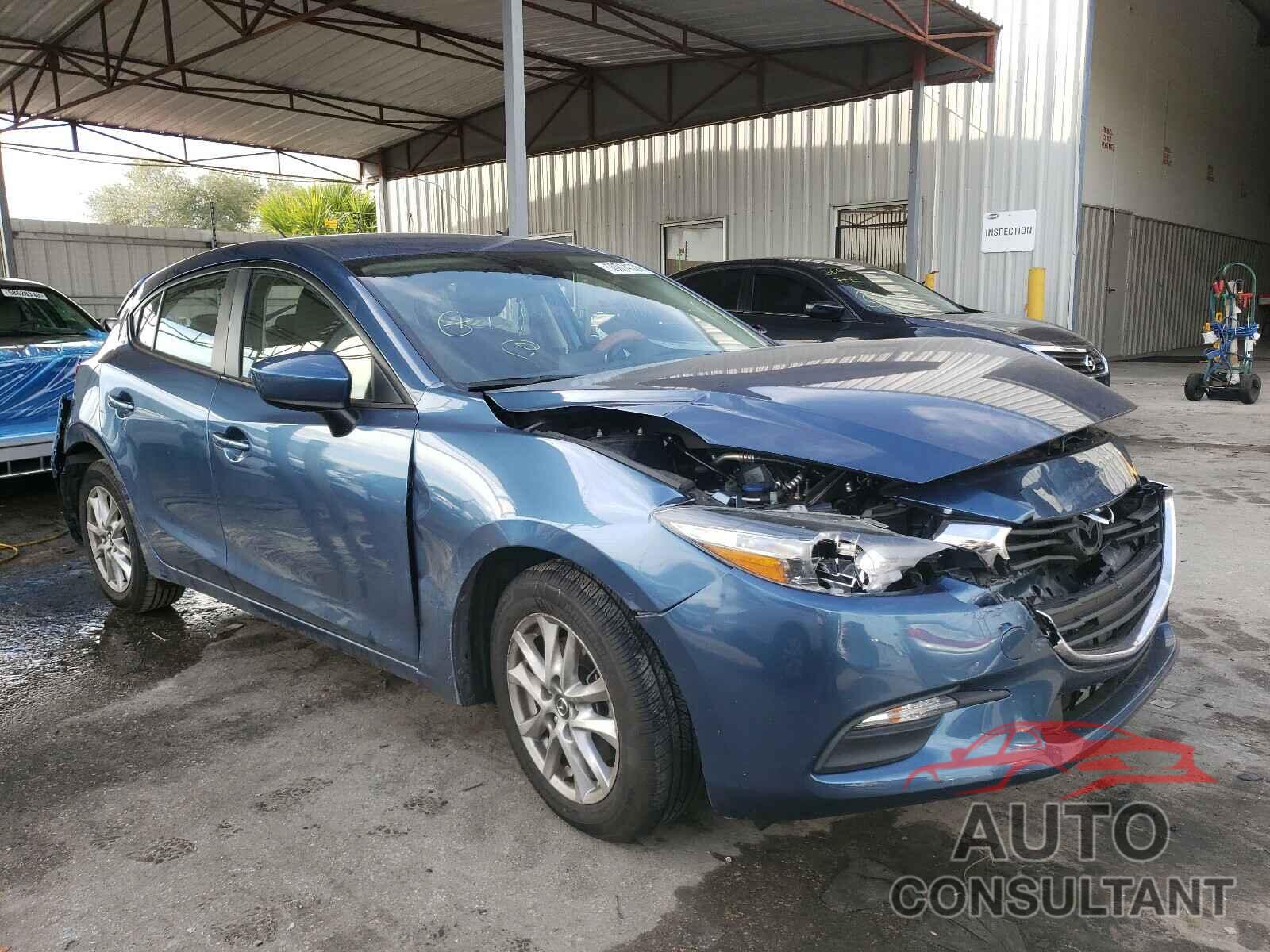 MAZDA 3 2018 - 3MZBN1K76JM239915