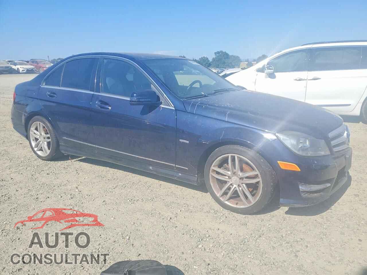 MERCEDES-BENZ C-CLASS 2012 - WDDGF4HB2CA615826