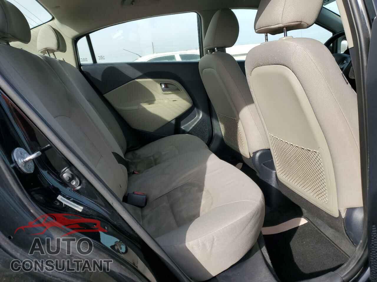 KIA RIO 2014 - KNADM4A30E6375779