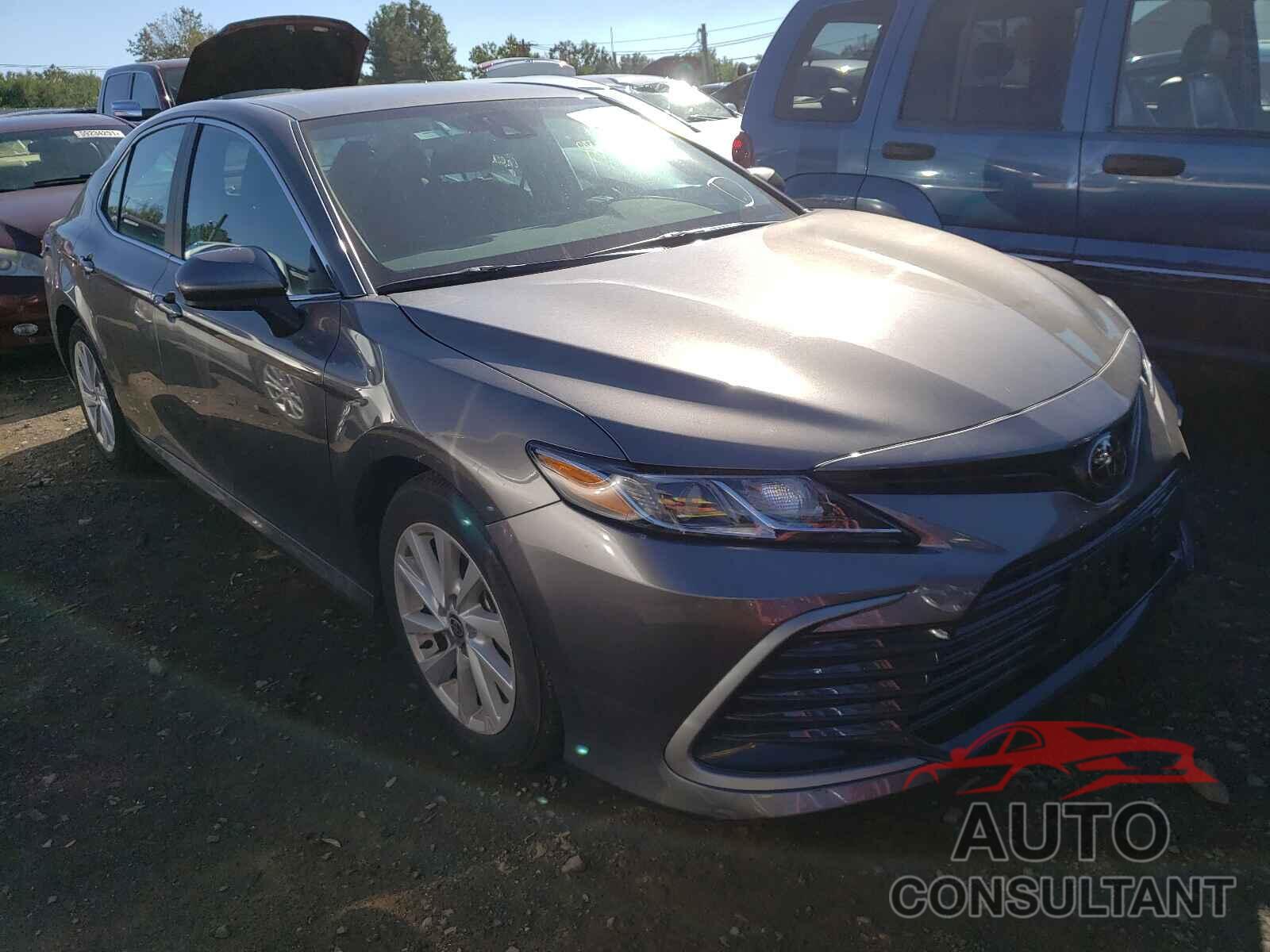 TOYOTA CAMRY 2021 - 4T1C11AK7MU563945