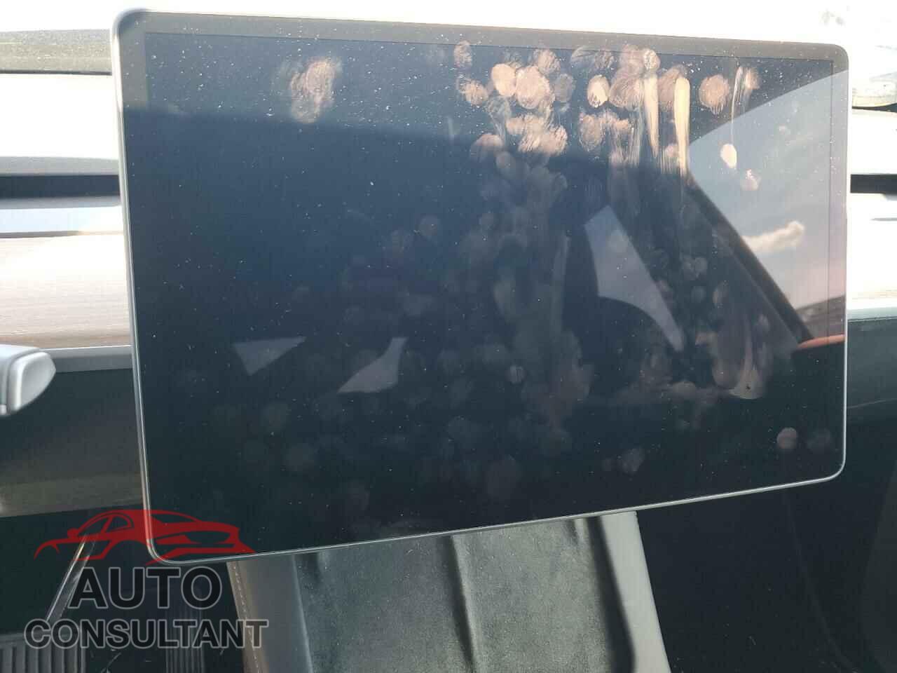 TESLA MODEL Y 2023 - 7SAYGDEEXPF749820