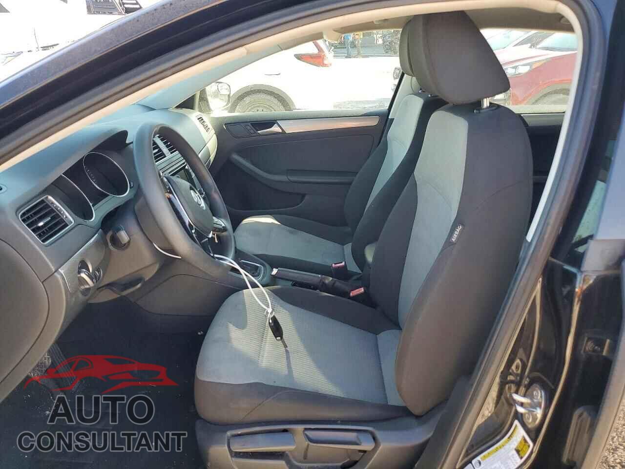 VOLKSWAGEN JETTA 2017 - 3VW2B7AJ2HM404071