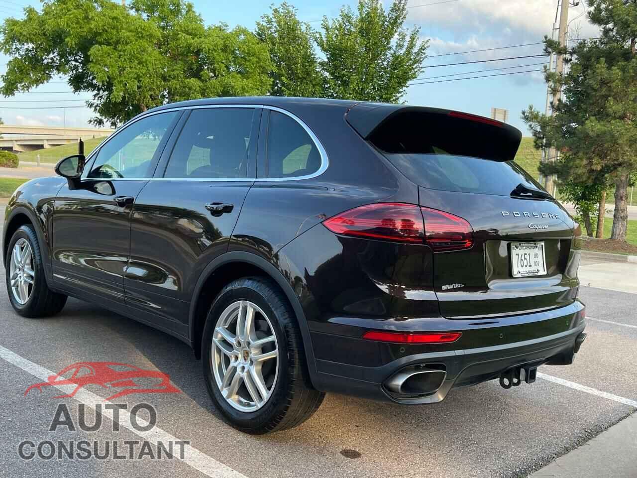PORSCHE CAYENNE 2016 - WP1AA2A28GKA36464