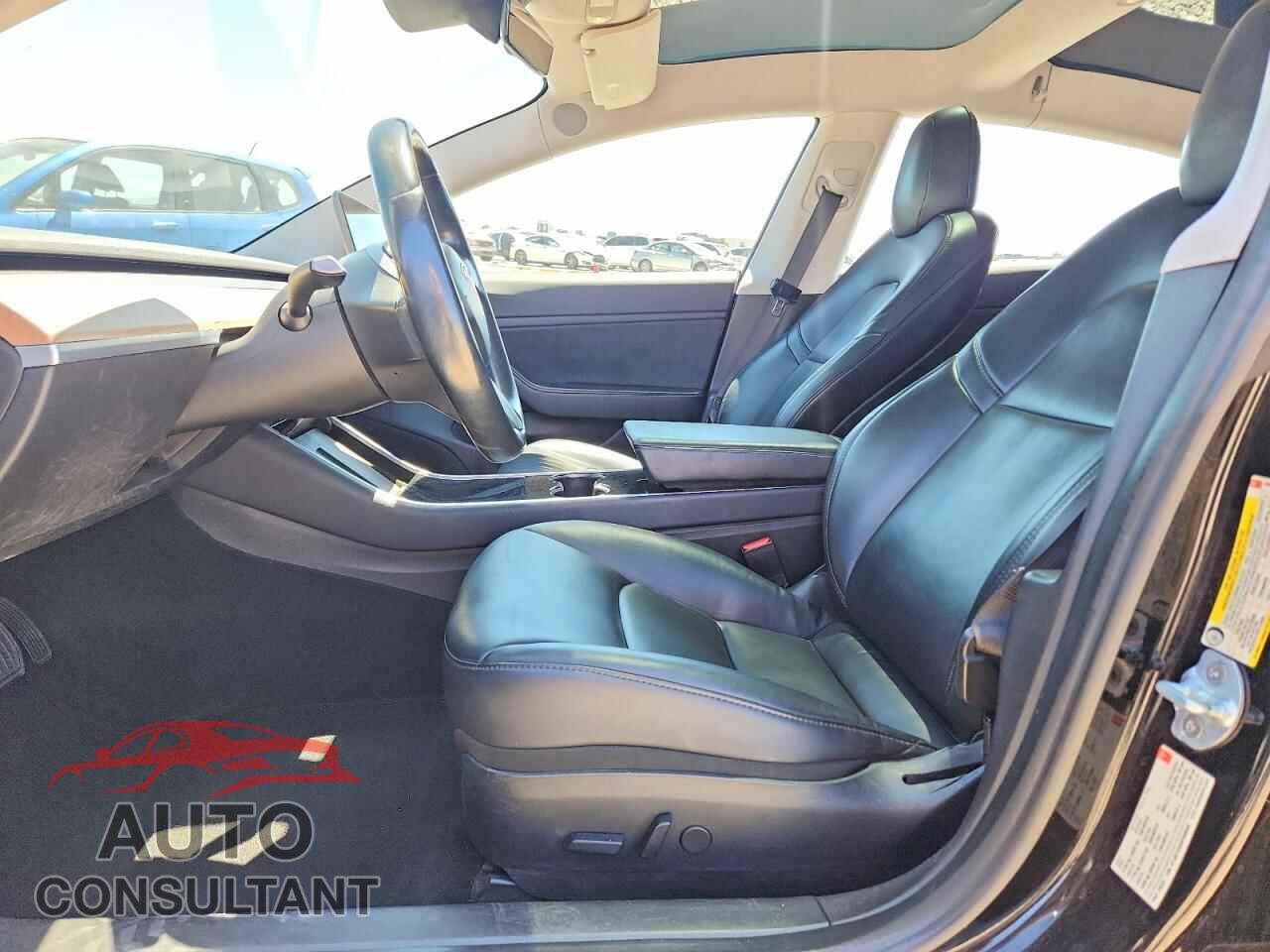 TESLA MODEL 3 2017 - 5YJ3E1EA6HF000569