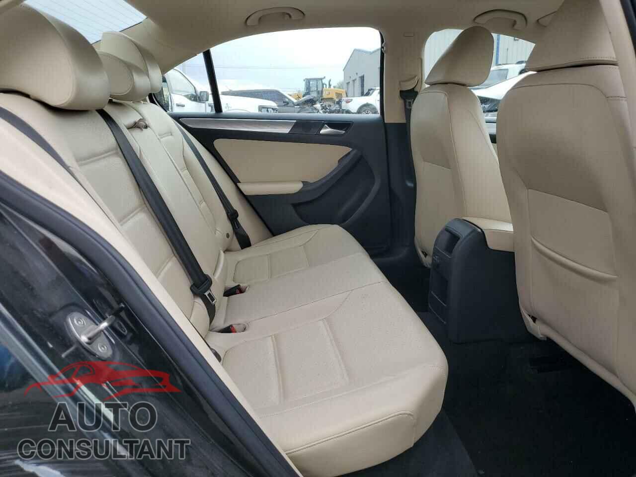VOLKSWAGEN JETTA 2017 - 3VWDB7AJ8HM218575
