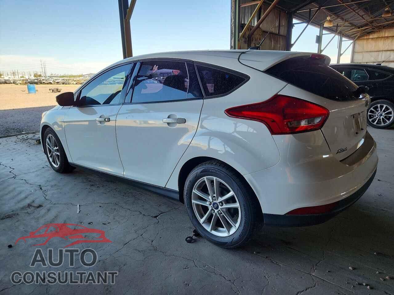 FORD FOCUS 2017 - 1FADP3K24HL217368