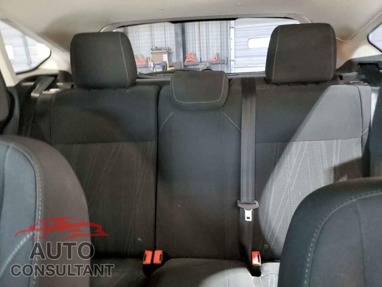 FORD FOCUS 2016 - 1FADP3K23GL397294