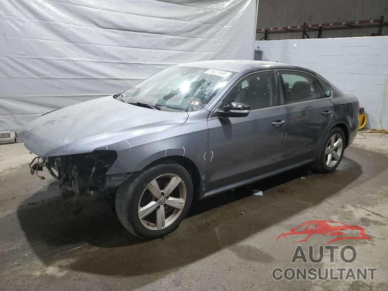 VOLKSWAGEN PASSAT 2013 - 1VWBP7A35DC105561