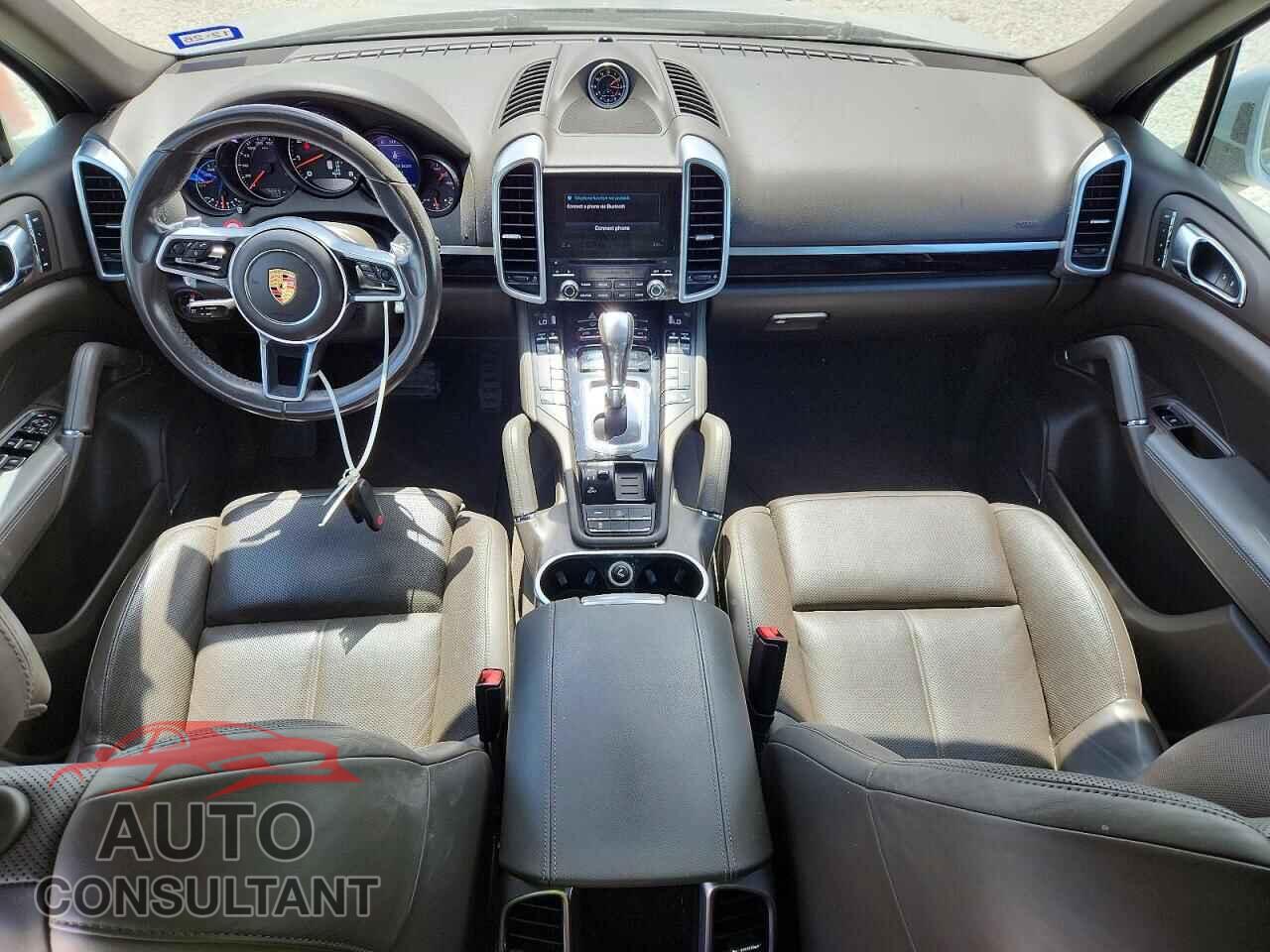 PORSCHE CAYENNE 2018 - WP1AA2A25JKA01520