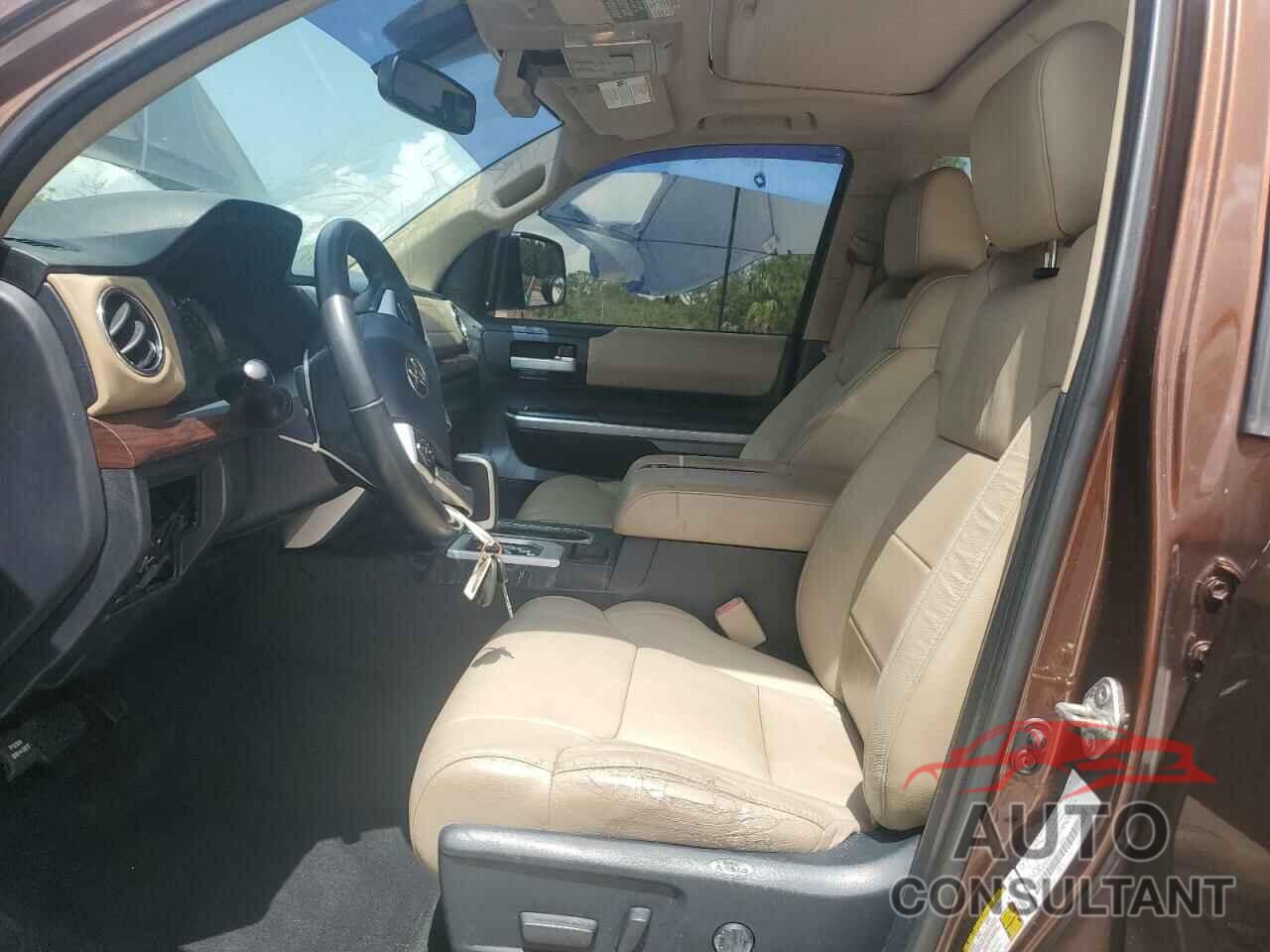 TOYOTA TUNDRA 2017 - 5TFFW5F12HX223522
